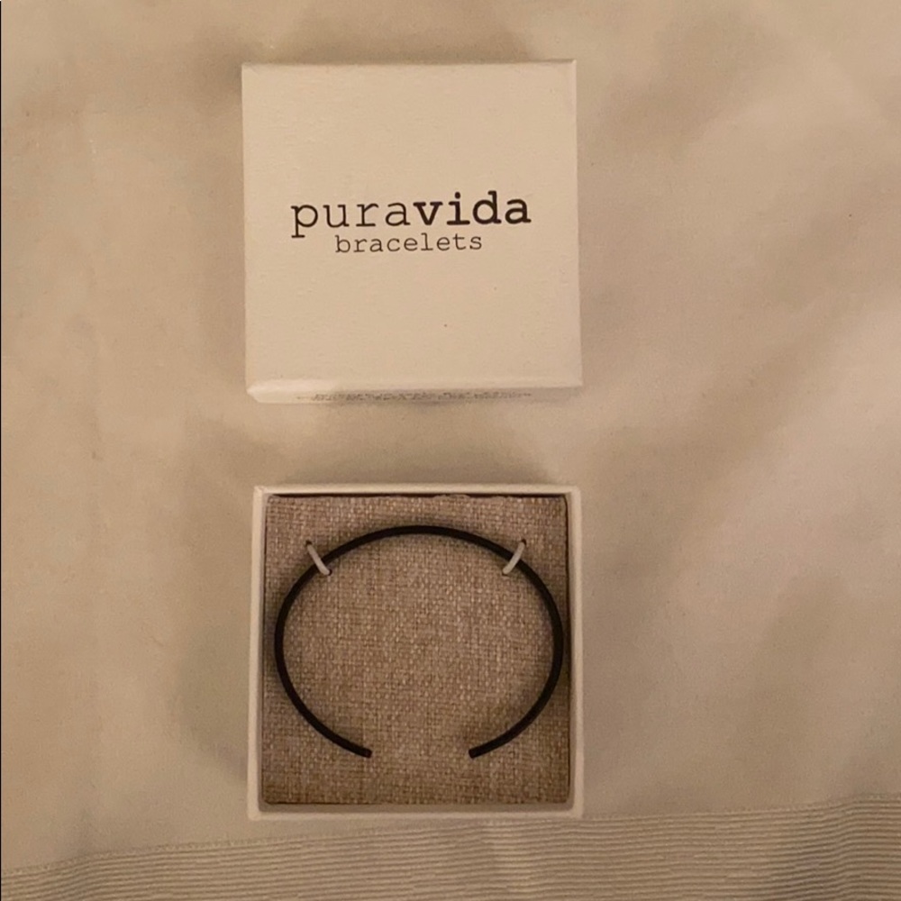 Puravida Black Cuff Bracelet